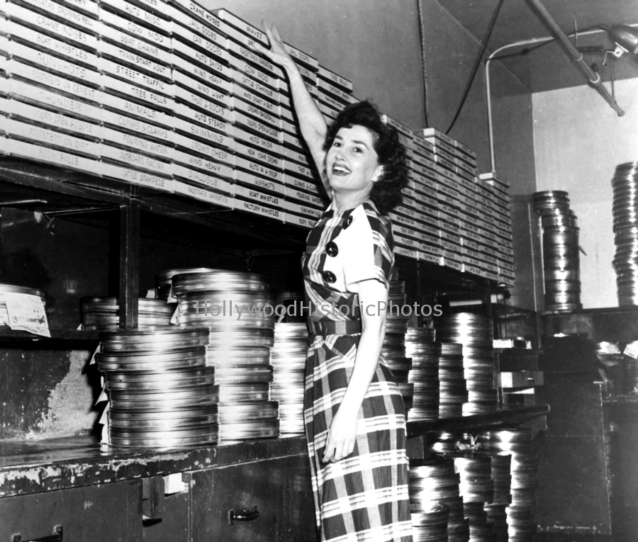 Sound Editing Dept. 1943 Columbia wm.jpg